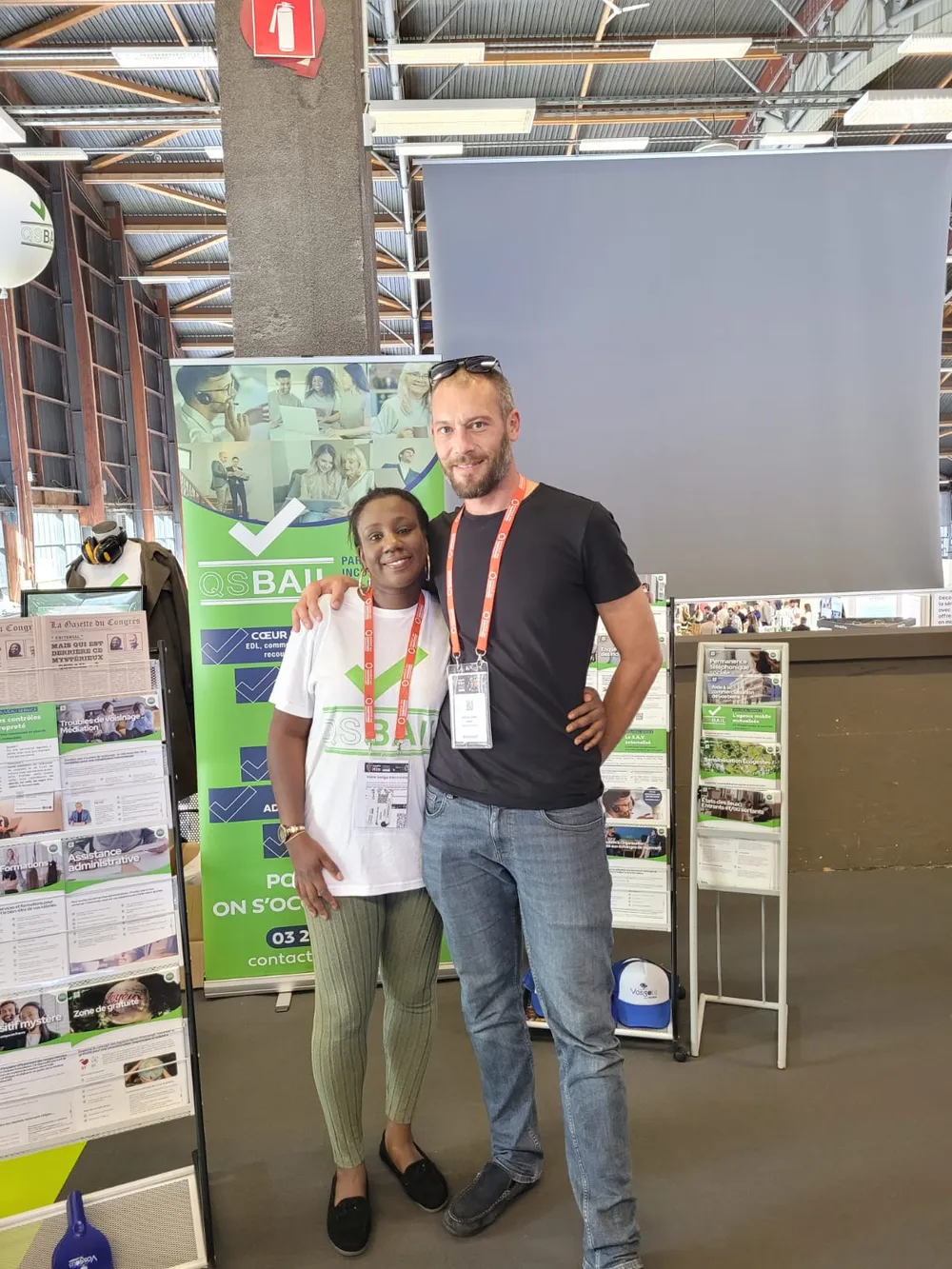 L'équipe QSBAIL sur son stand au Congrès HLM